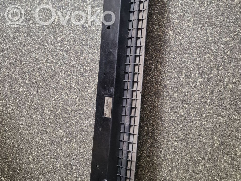 BMW 7 E65 E66 Laikiklis radiatorių panelės (televizoriaus) 