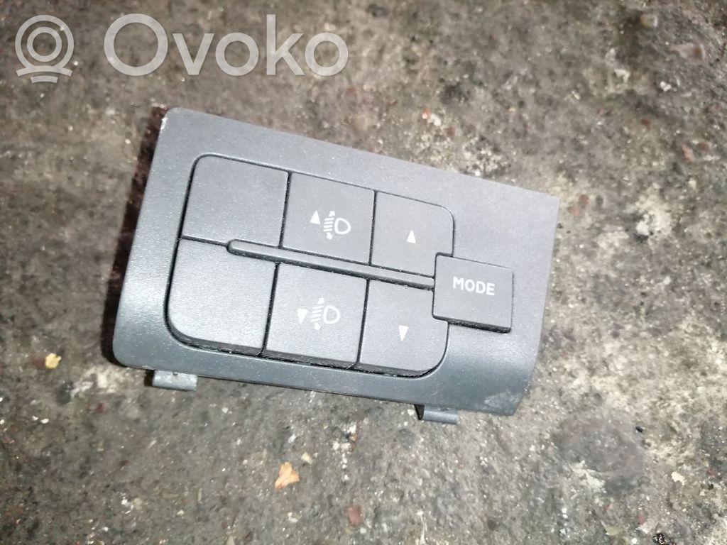 Peugeot Boxer Headlight level height control switch 