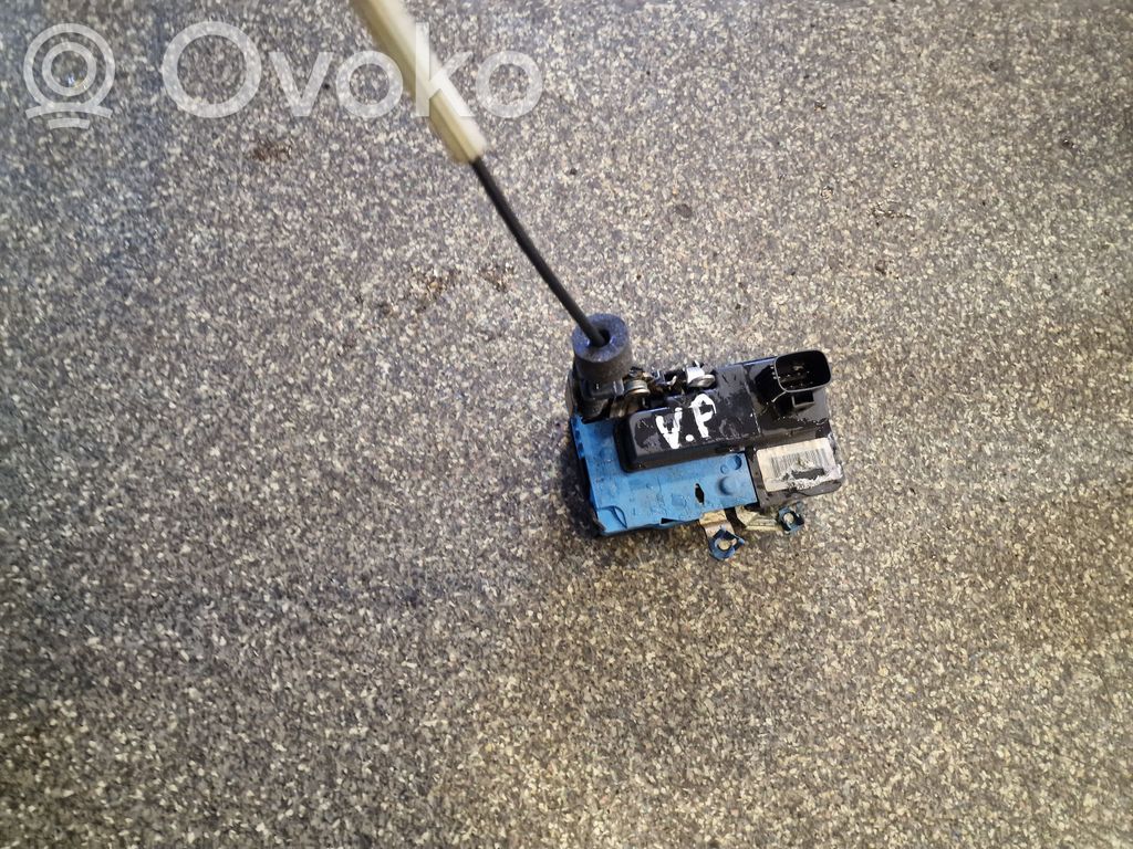 Volvo S60 Front door lock 