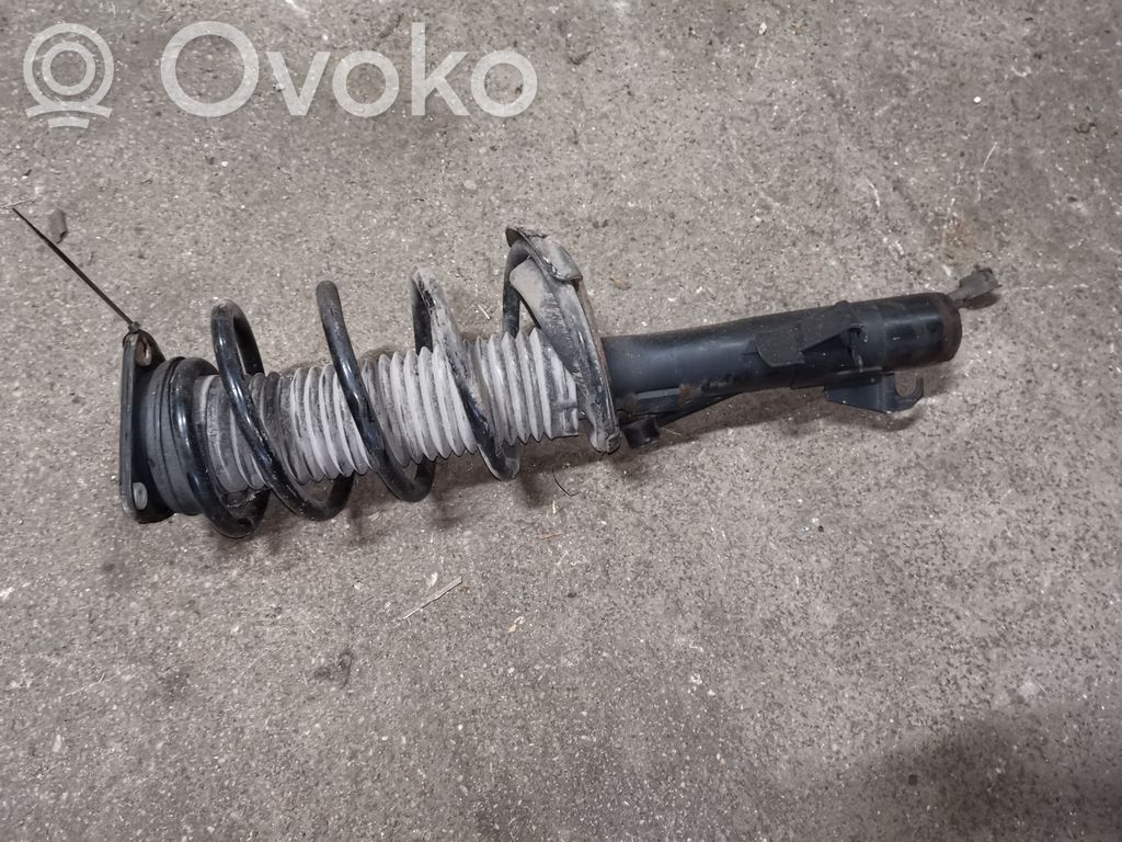 Mazda 3 II Priekšpusē amortizators ar atsperi 