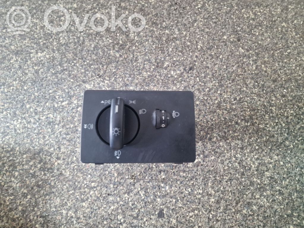 Ford Focus Lukturu slēdzis 
