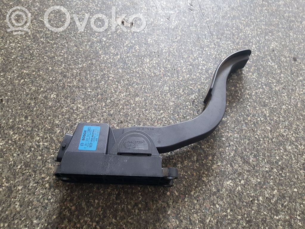 KIA Carnival Accelerator throttle pedal 