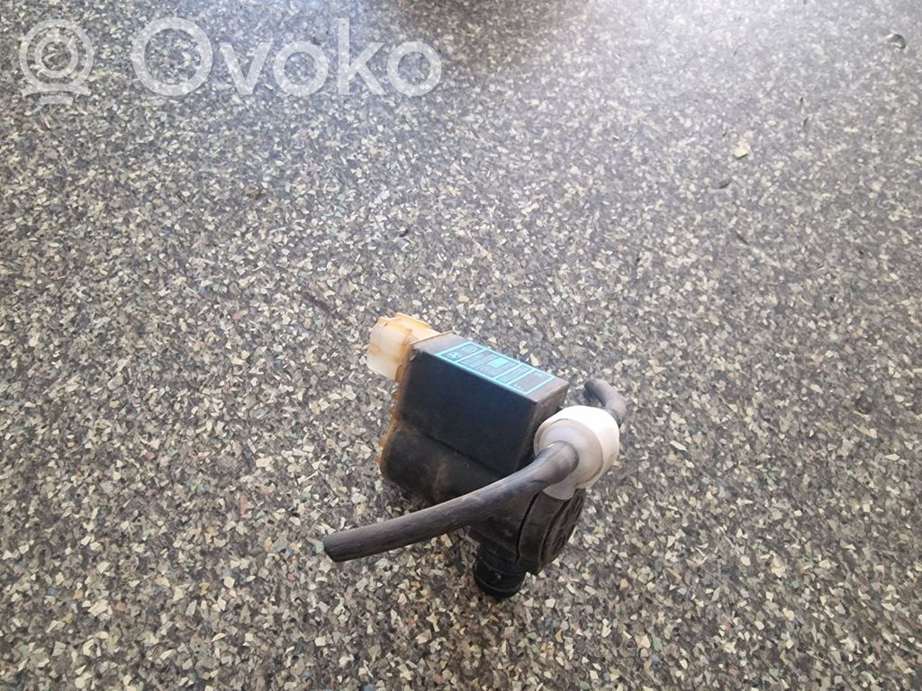 KIA Ceed Windscreen/windshield washer pump 