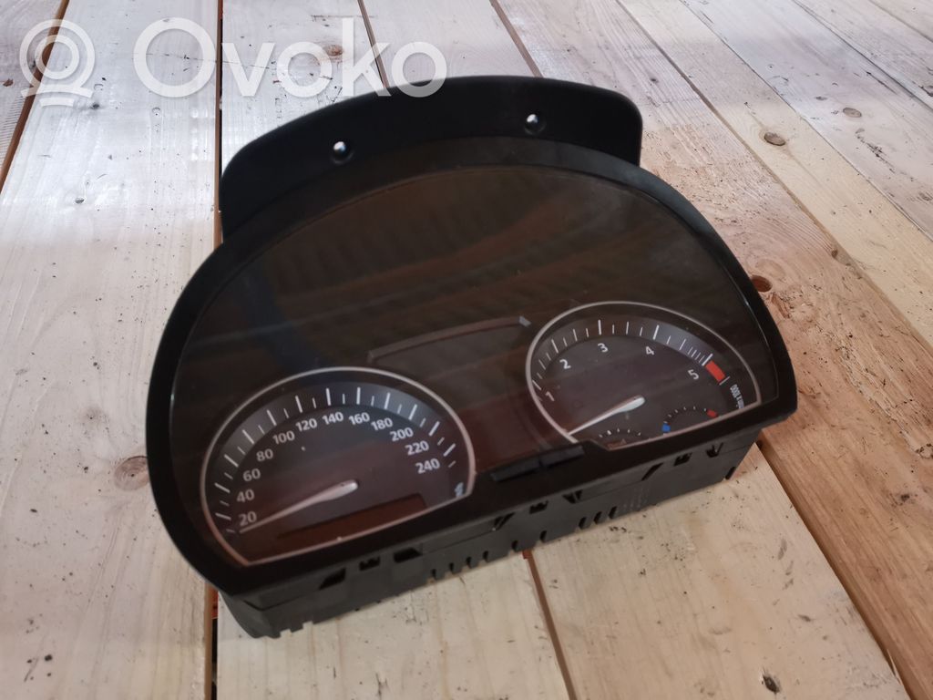 BMW X3 E83 Speedometer (instrument cluster) 