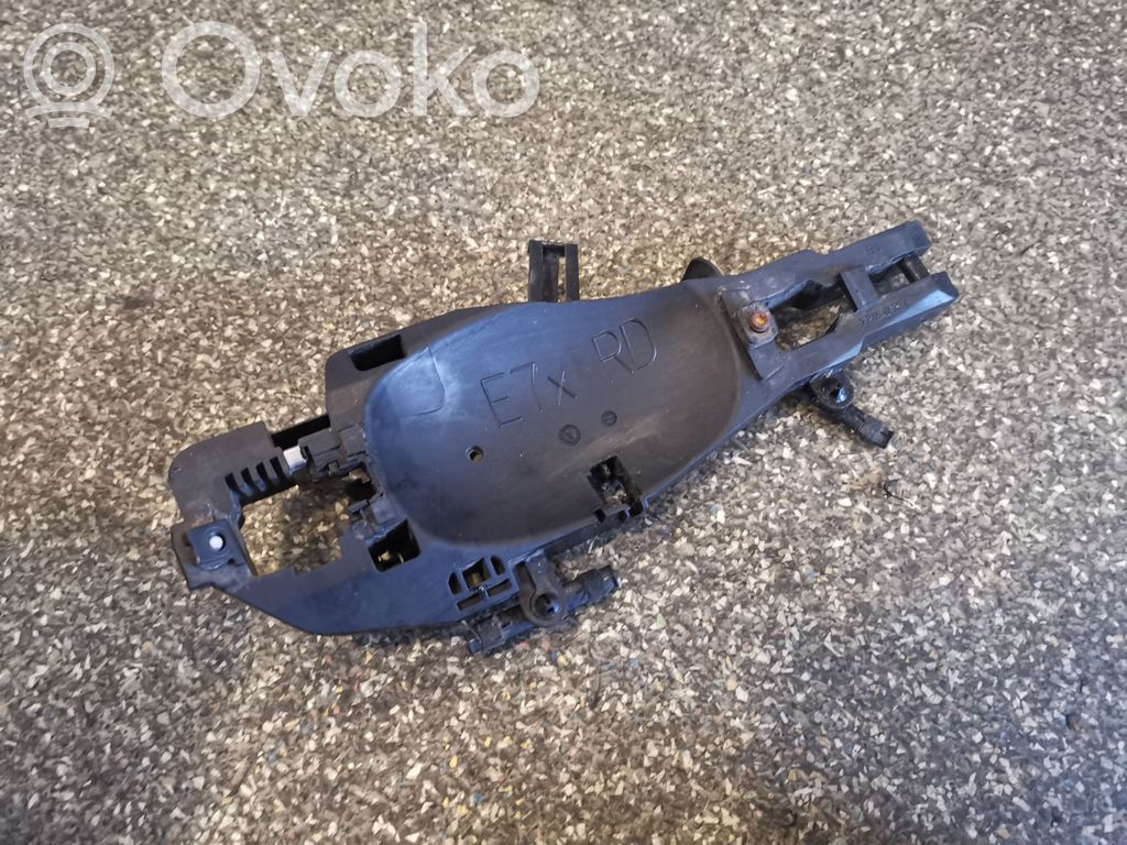 BMW X5 E70 Rear door exterior handle/bracket 