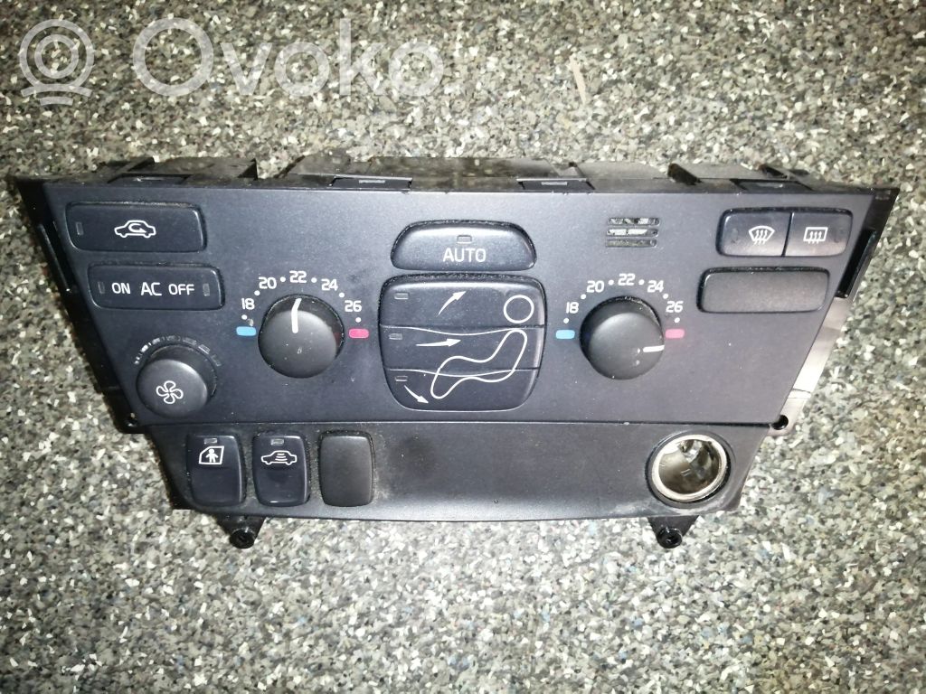 Volvo V70 Climate control unit 