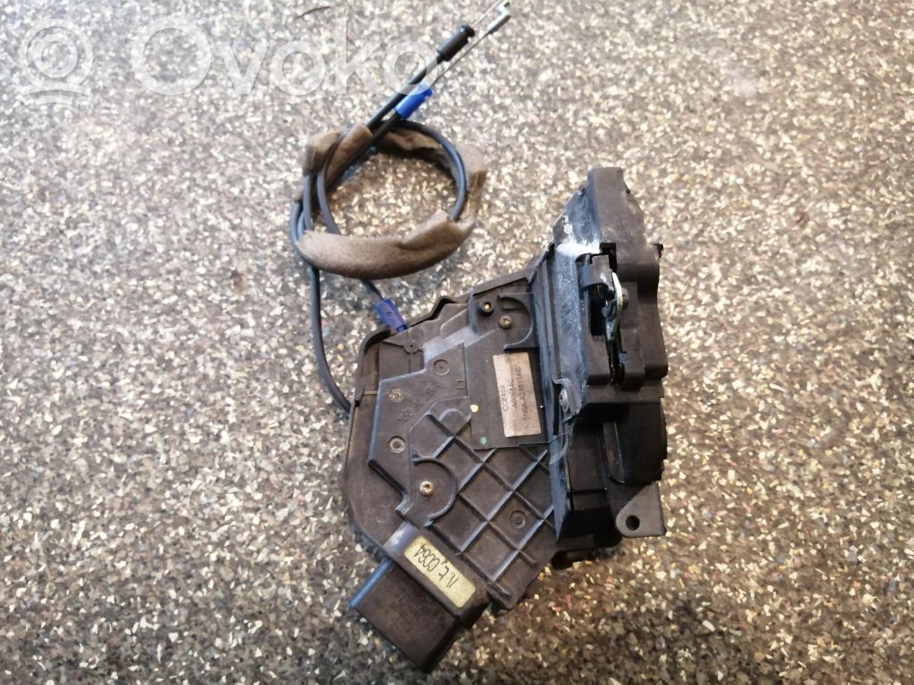 Mazda 5 Front door lock 