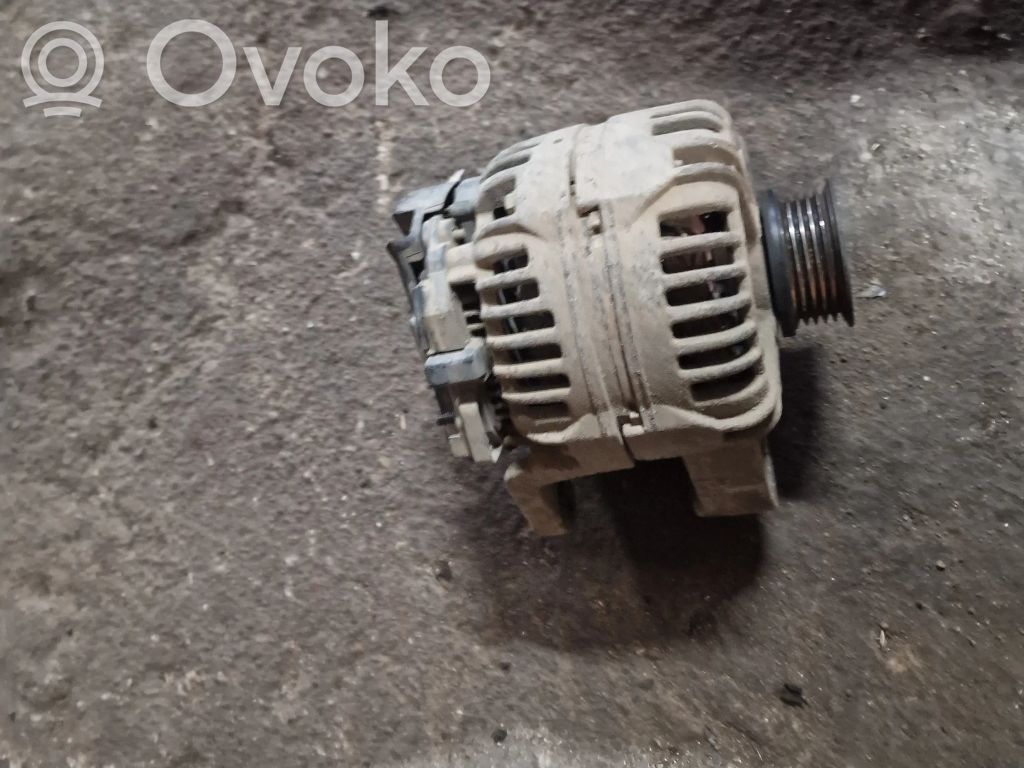 Opel Astra H Alternador 