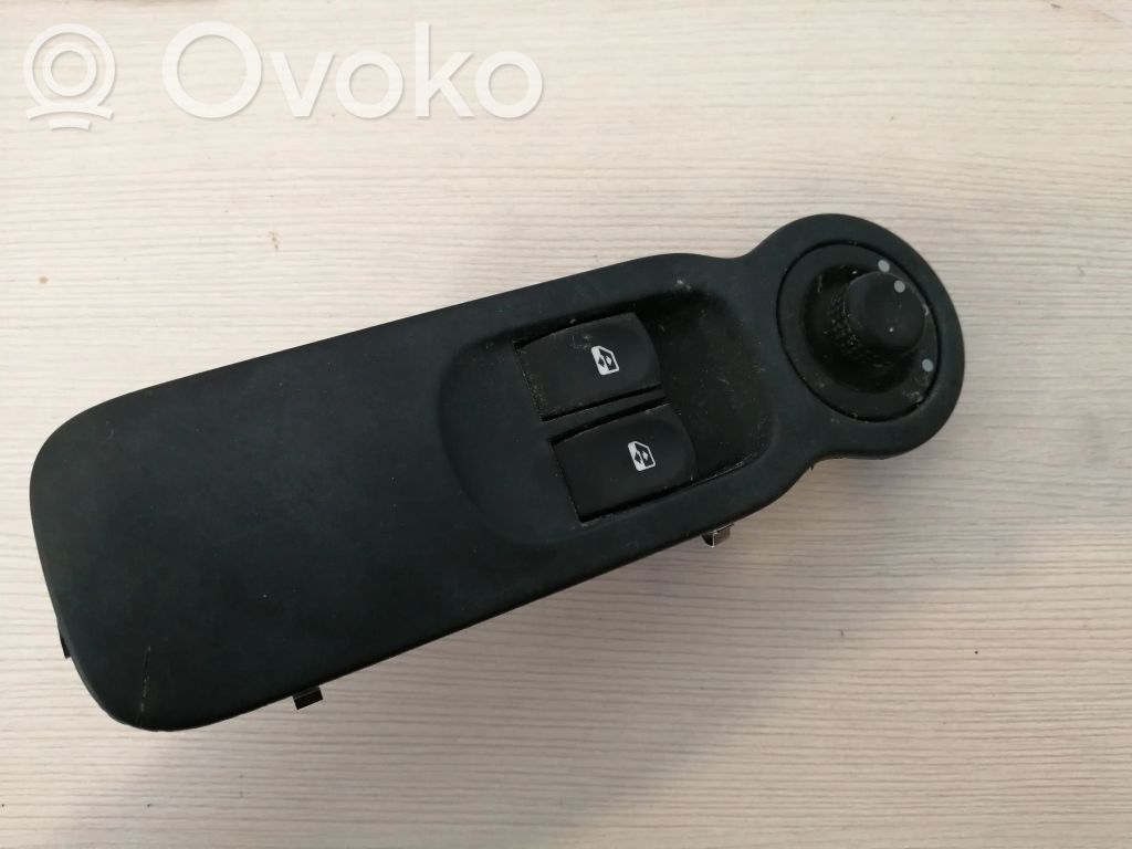 Renault Modus Electric window control switch 