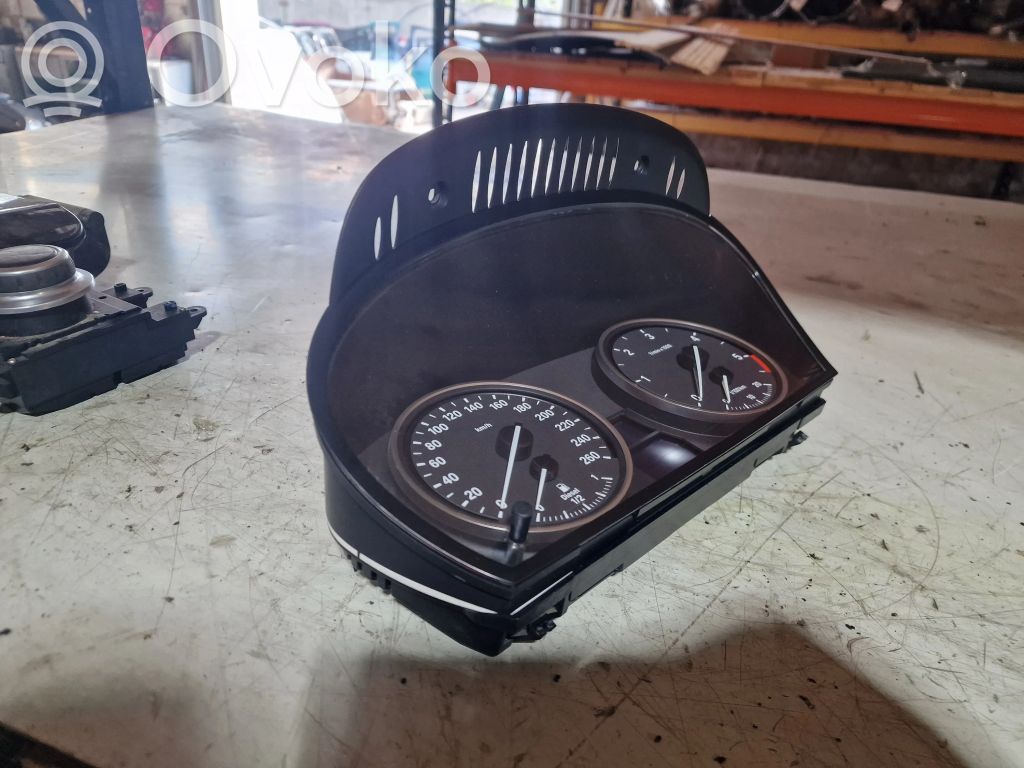 BMW 5 E60 E61 Nopeusmittari (mittaristo) 