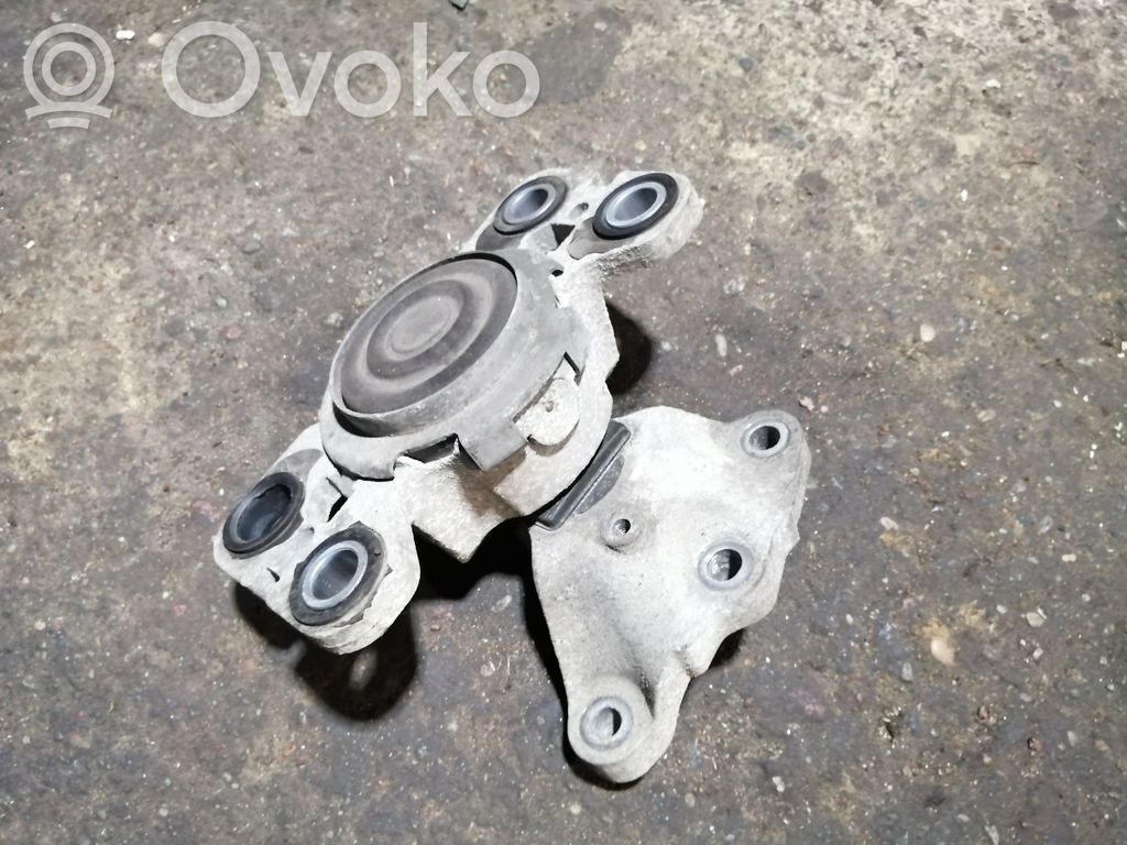 Engine mount bracket   31401308,31401744,HL8070M08