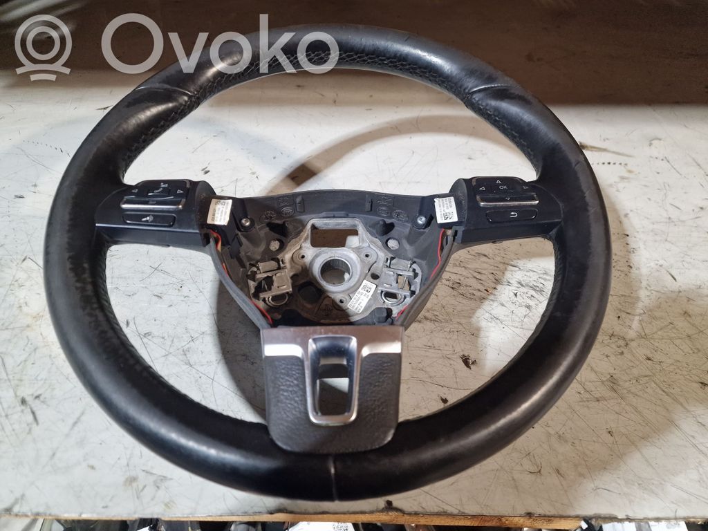 Volkswagen PASSAT CC Ohjauspyörä 