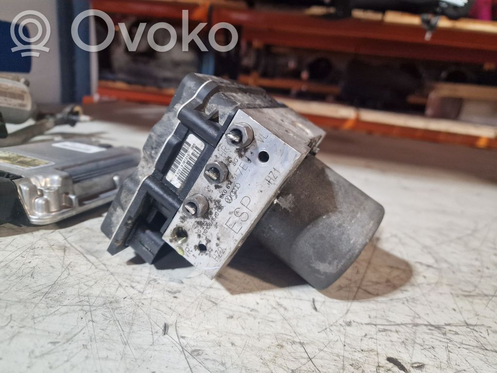 Audi A5 8T 8F ABS Blokas 
