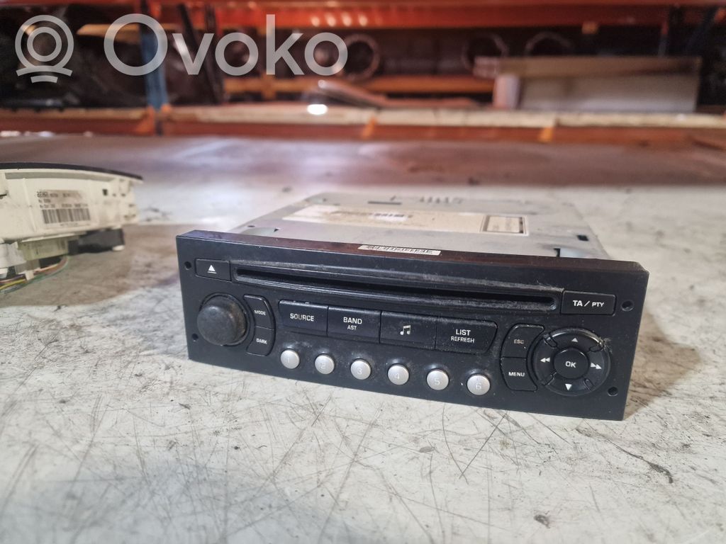 Panel / Radioodtwarzacz CD/DVD/GPS   9660646877