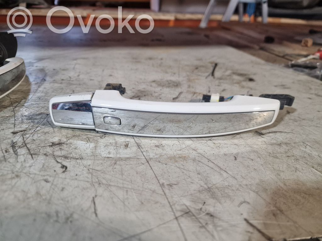 Buick Encore I Manecilla externa puerta delantera 