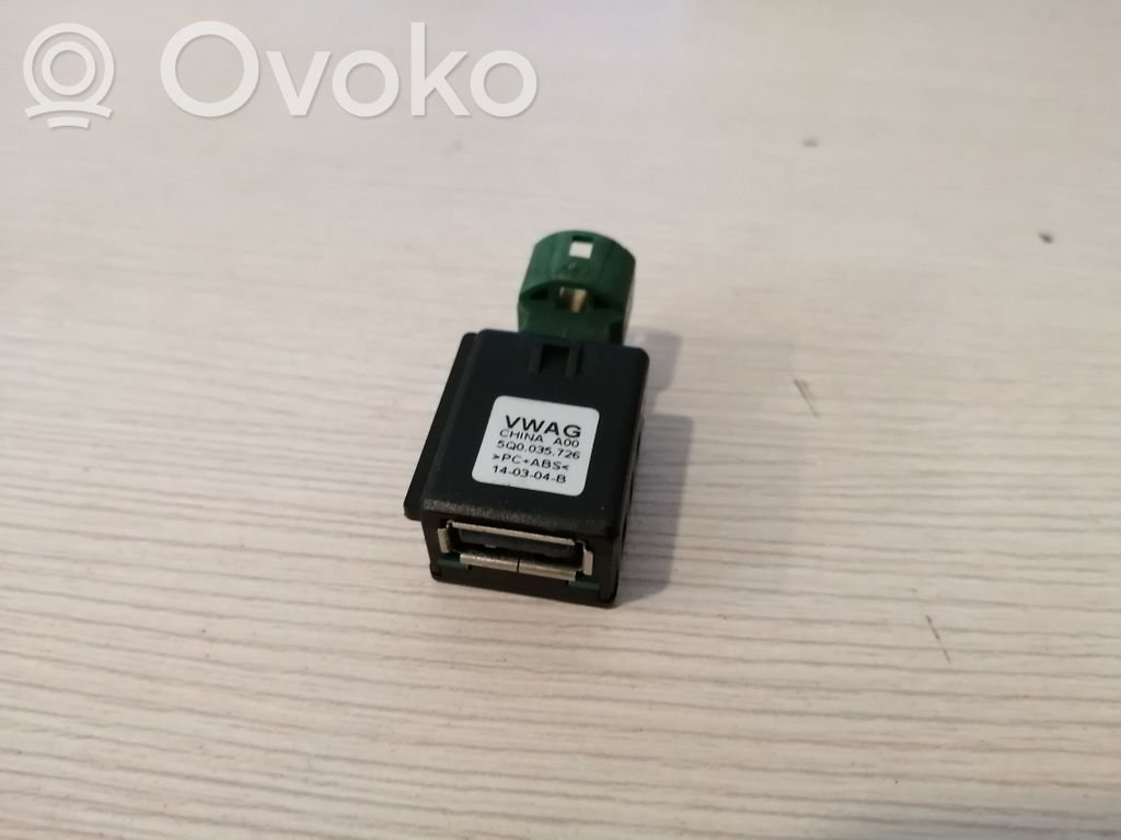 Volkswagen PASSAT B8 USB socket connector 