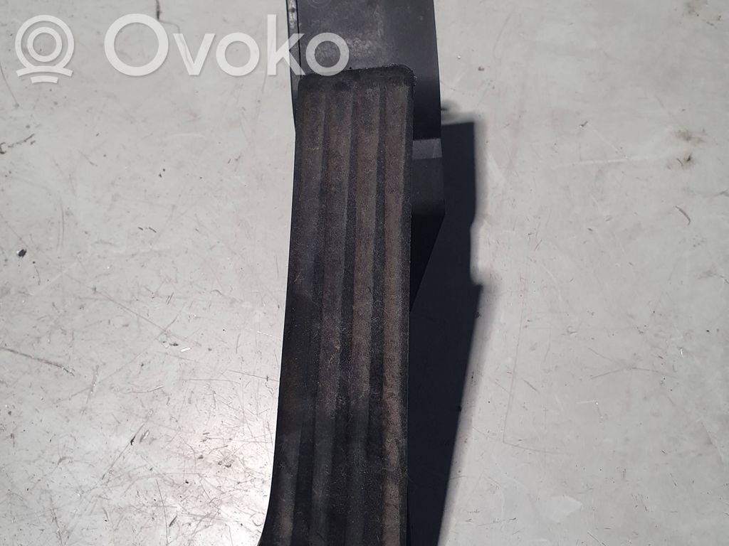 Accelerator throttle pedal   6772646,290306,25916010