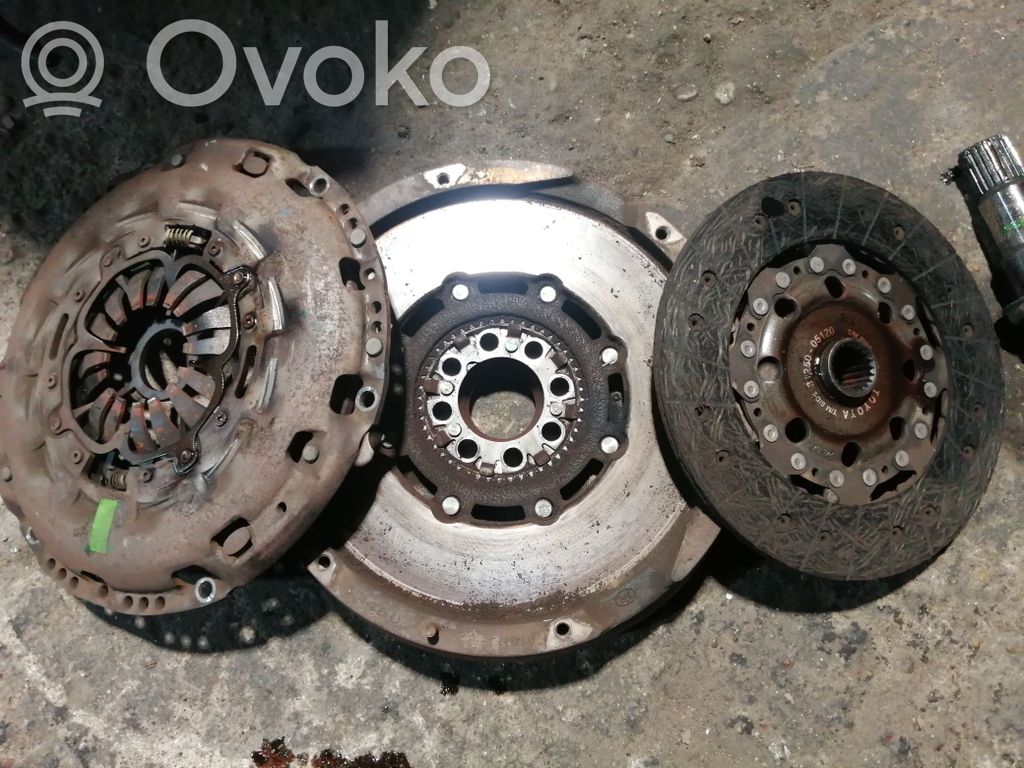 Toyota Avensis T250 Kit ambreiaj 