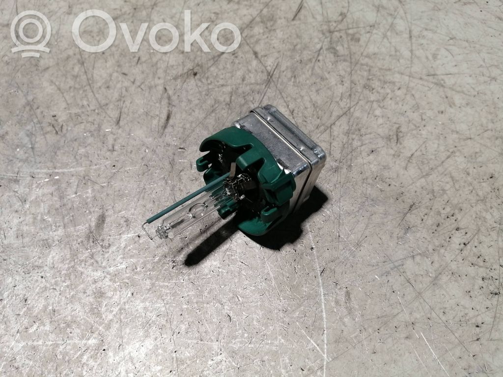 Audi A6 S6 C7 4G Takavalon polttimo 