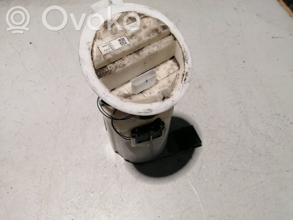 Mercedes-Benz C W204 Bomba interna de combustible 