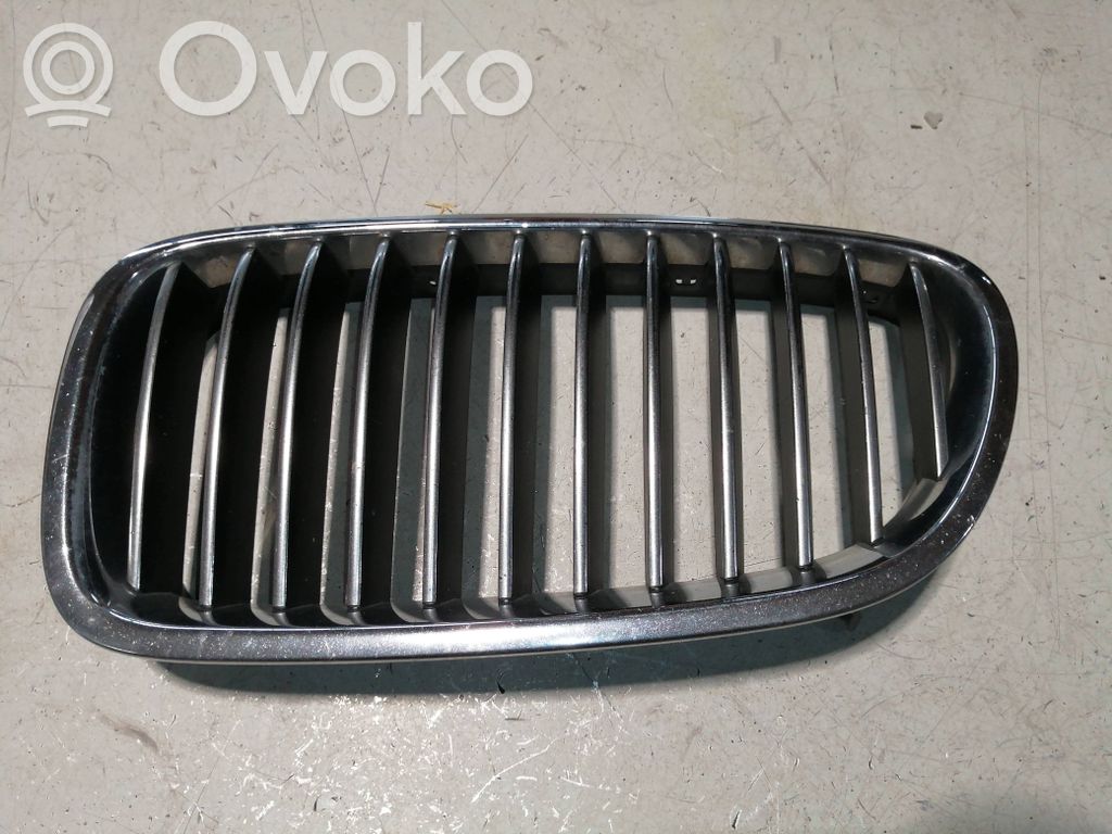 BMW 5 F10 F11 Grille calandre supérieure de pare-chocs avant 