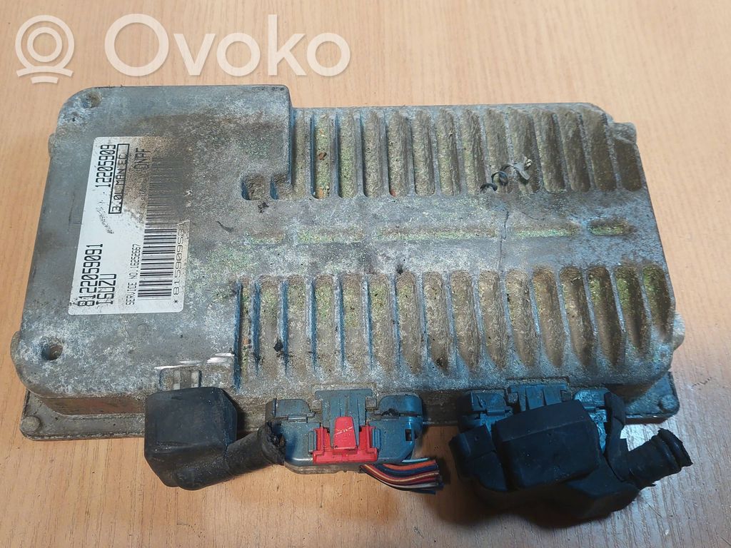Isuzu Trooper Engine control unit/module ECU 