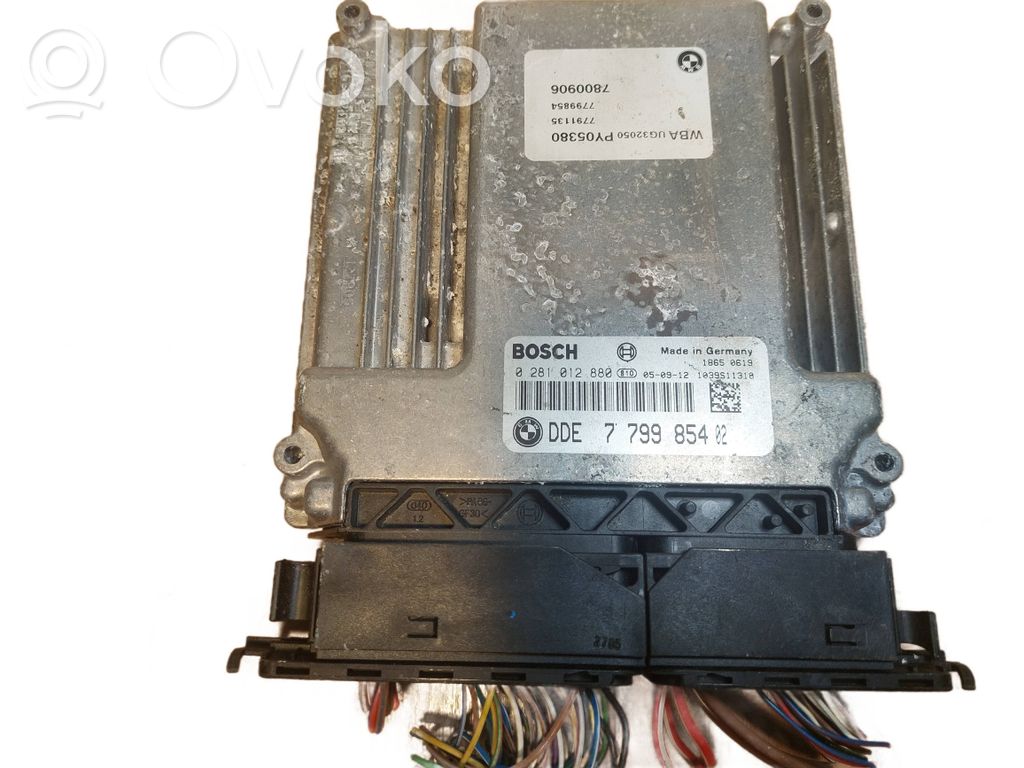 Unité de commande, module ECU de moteur   0281012880,7799854
