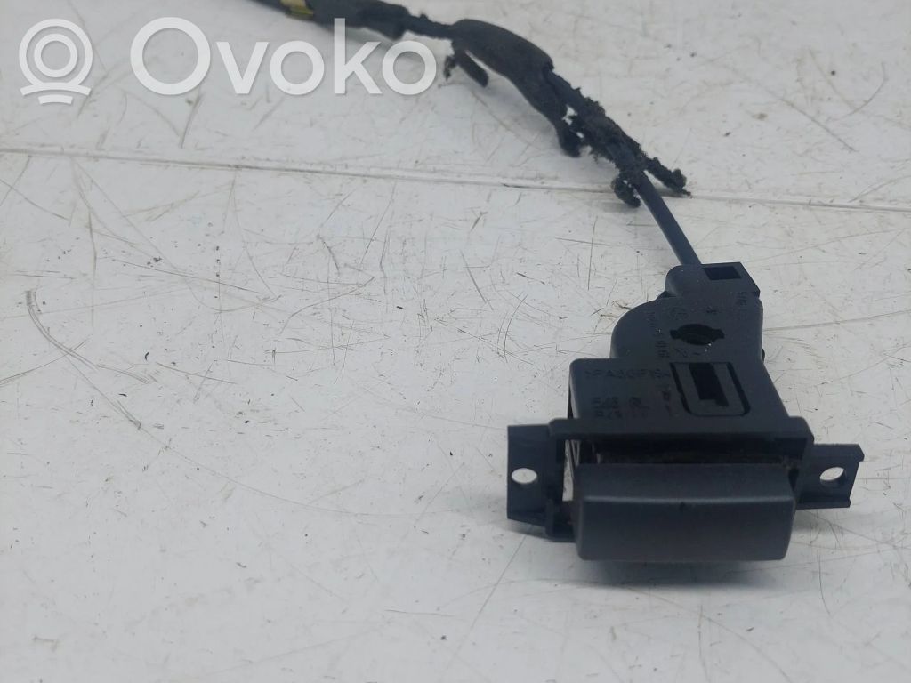 Coque console cache volant, colonne de direction   10862510E