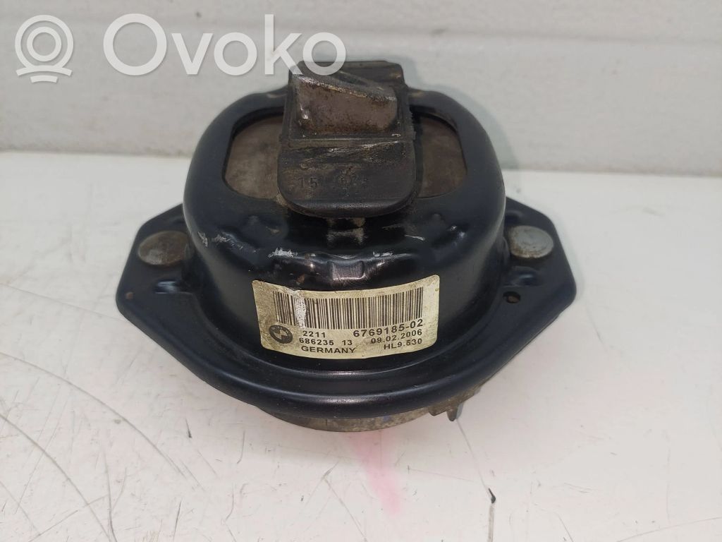 Engine mount bracket   6769185,09022006,6862353
