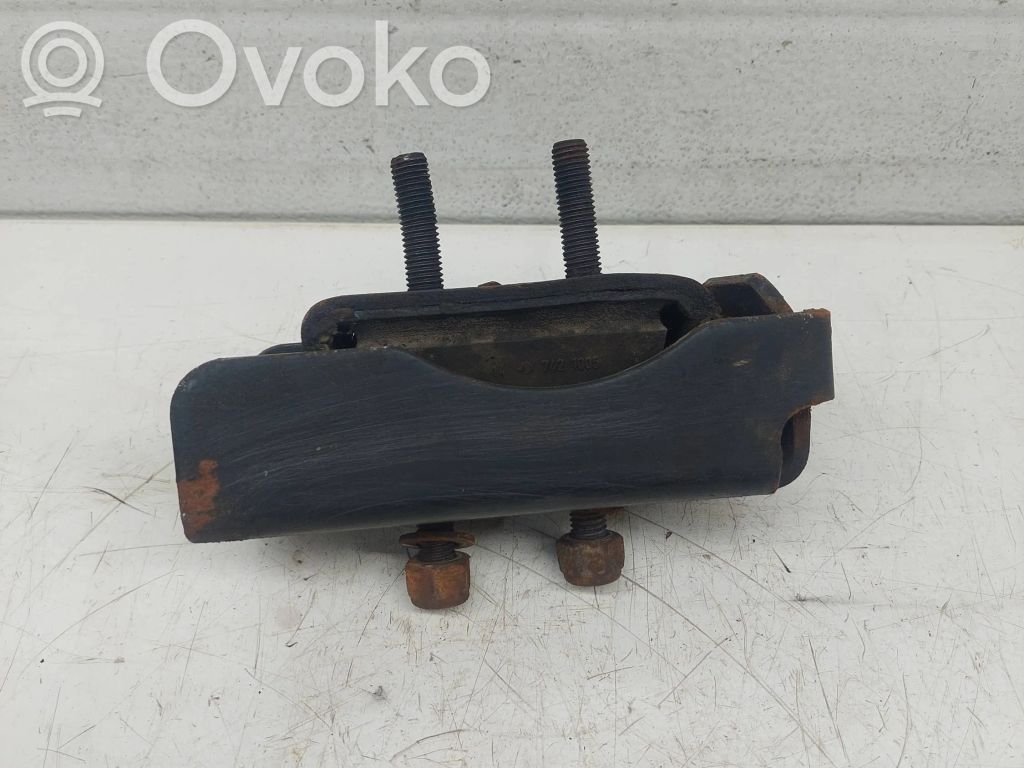 Iveco Daily 4th gen Engine mount bracket 