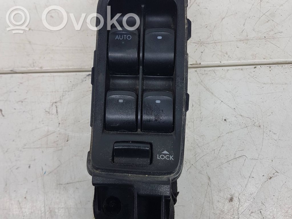 Electric window control switch   M021
