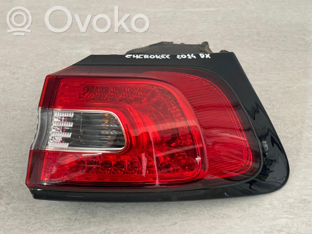 Takavalot   K68330344AA,68102908AE,K68330344AA