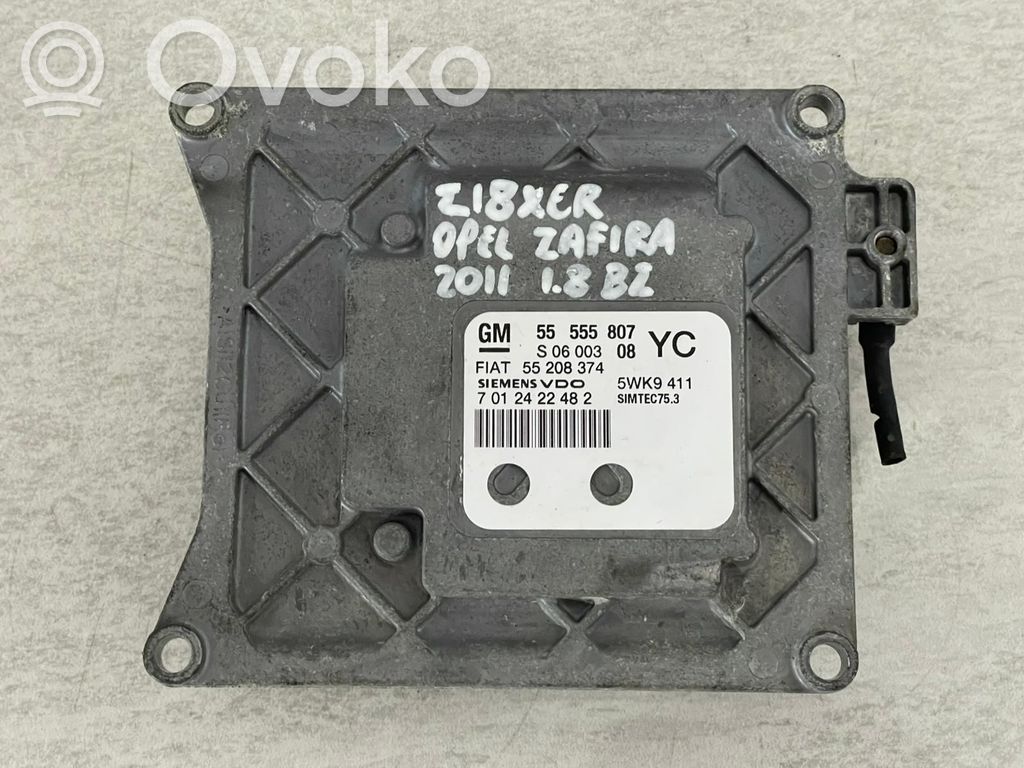 Opel Zafira B Unidad de control/módulo del motor 