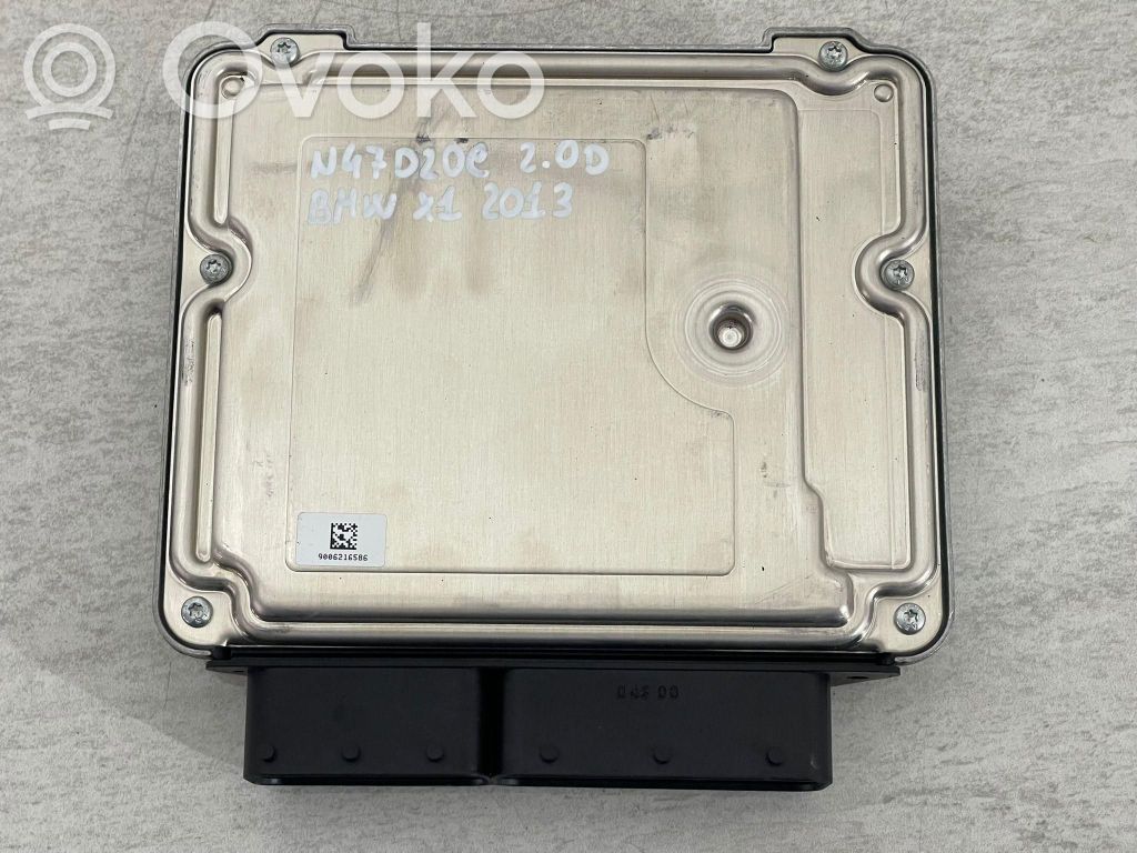 BMW X1 E84 Dzinēja vadības bloks 