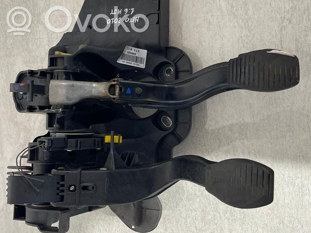 Alfa Romeo Mito Pedal assembly 