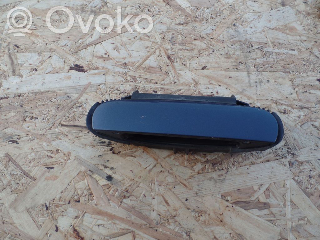 Manecilla externa puerta trasera   4B0839205