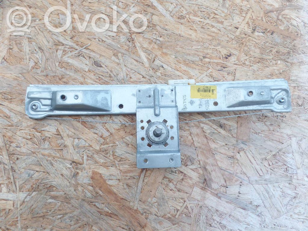 Regulador manual de la ventanilla trasera   13188504RH
