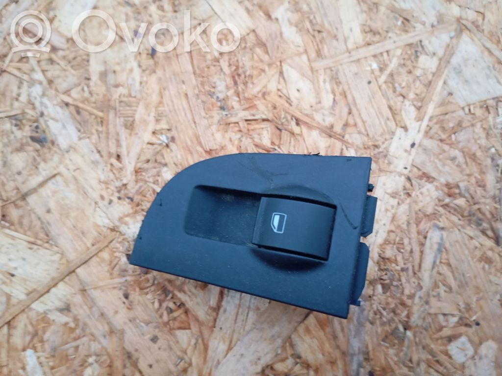Audi A6 S6 C5 4B Quarter vent window switch 