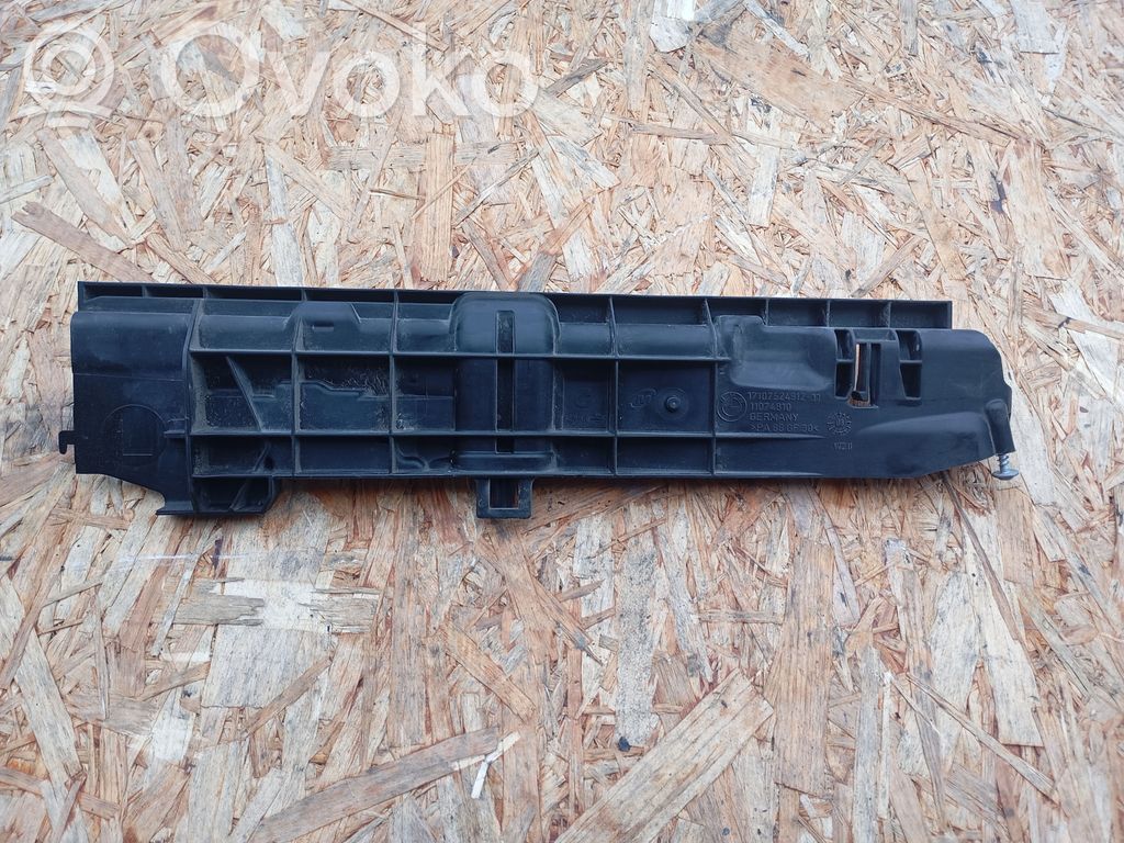 BMW 1 E81 E87 Radiator mount bracket 