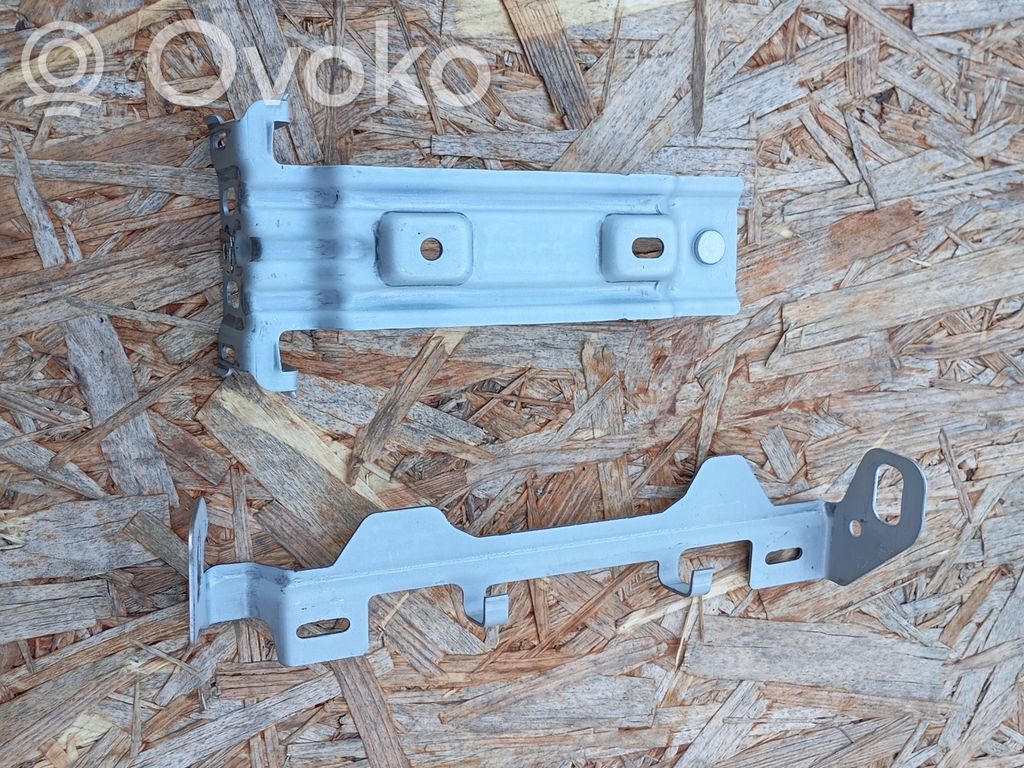 BMW 1 E81 E87 Kita centrinė konsolės (tunelio) detalė 