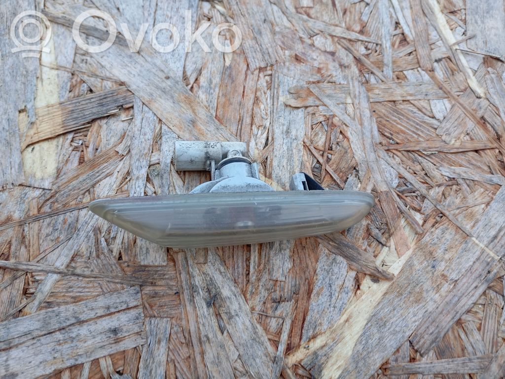 BMW 1 E81 E87 Front fender indicator light 