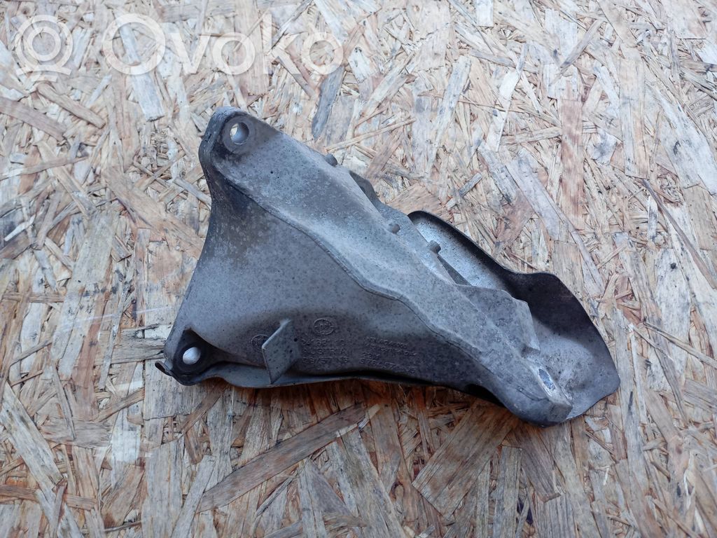 BMW 1 E81 E87 Engine mounting bracket 