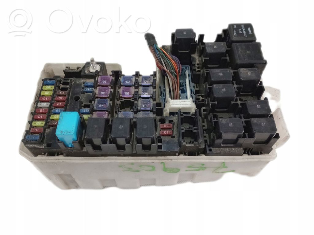 Mazda 5 Fuse box set 