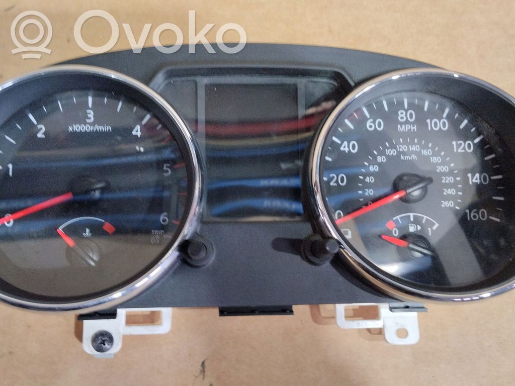 Nissan Qashqai Speedometer (instrument cluster) 