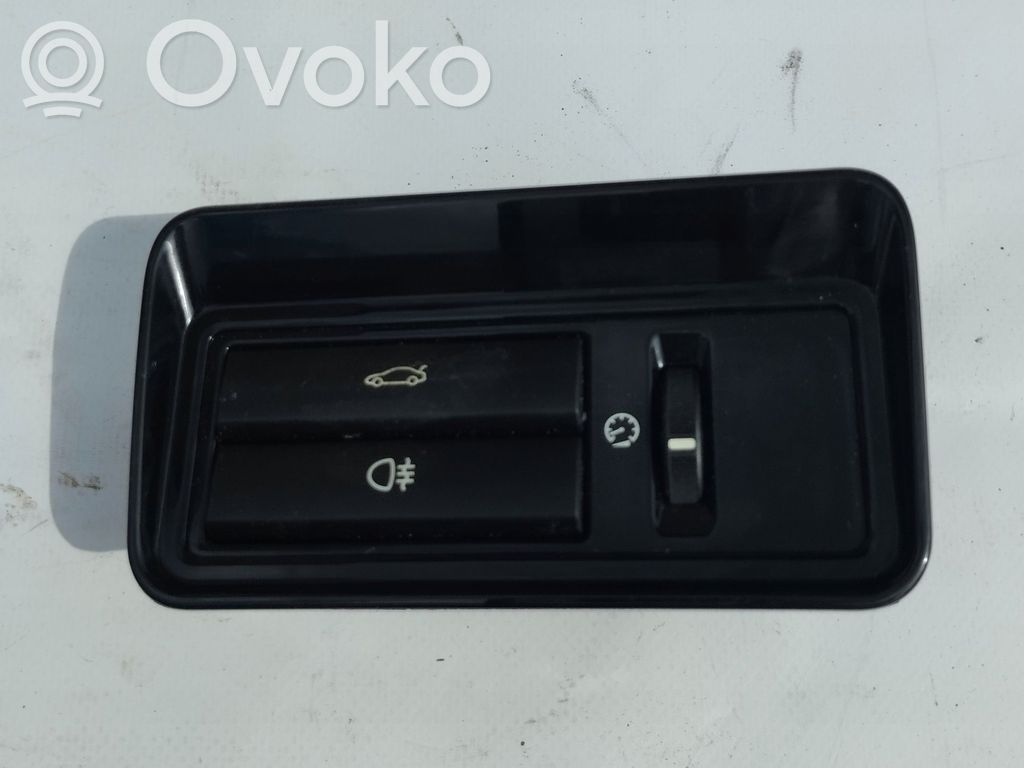 Jaguar XJ X351 Tailgate opening switch 