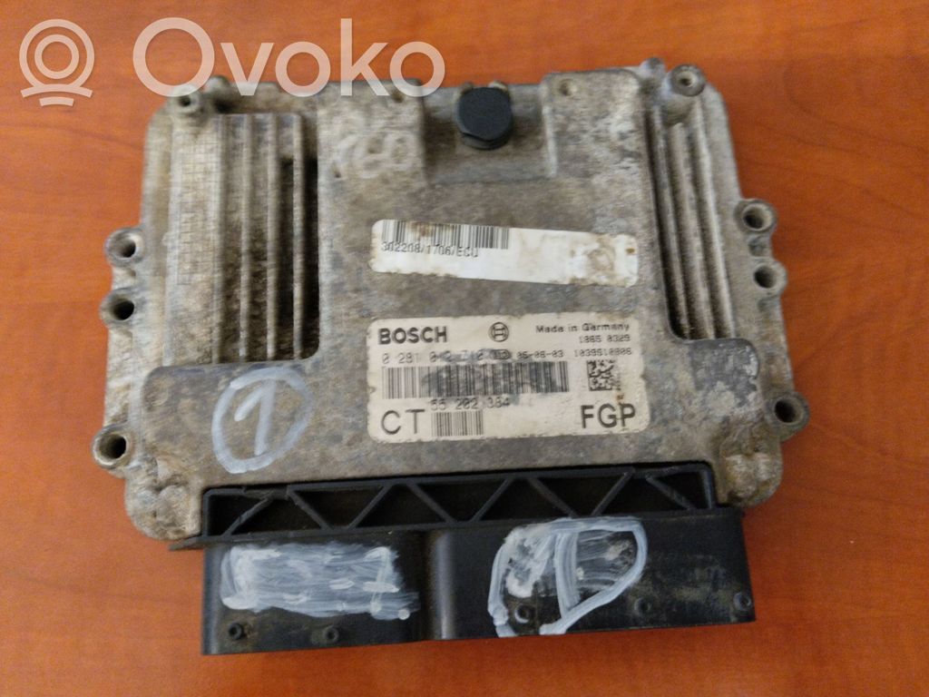 Opel Zafira B Unitate/modul de control motor 