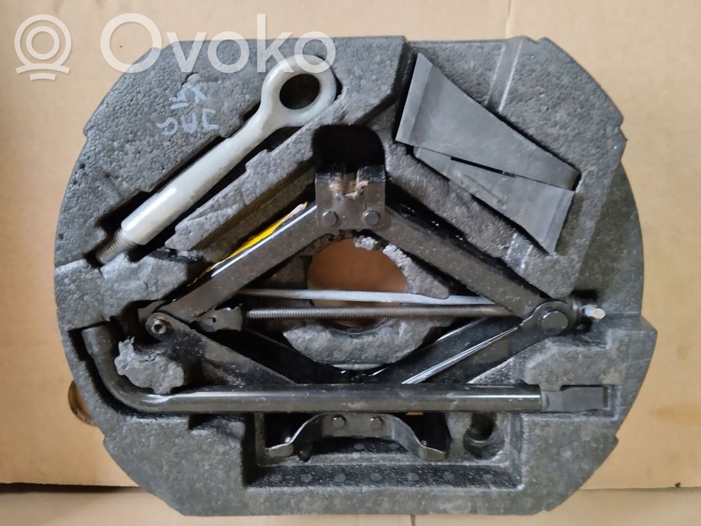 Jaguar XF X250 Lift Jack 