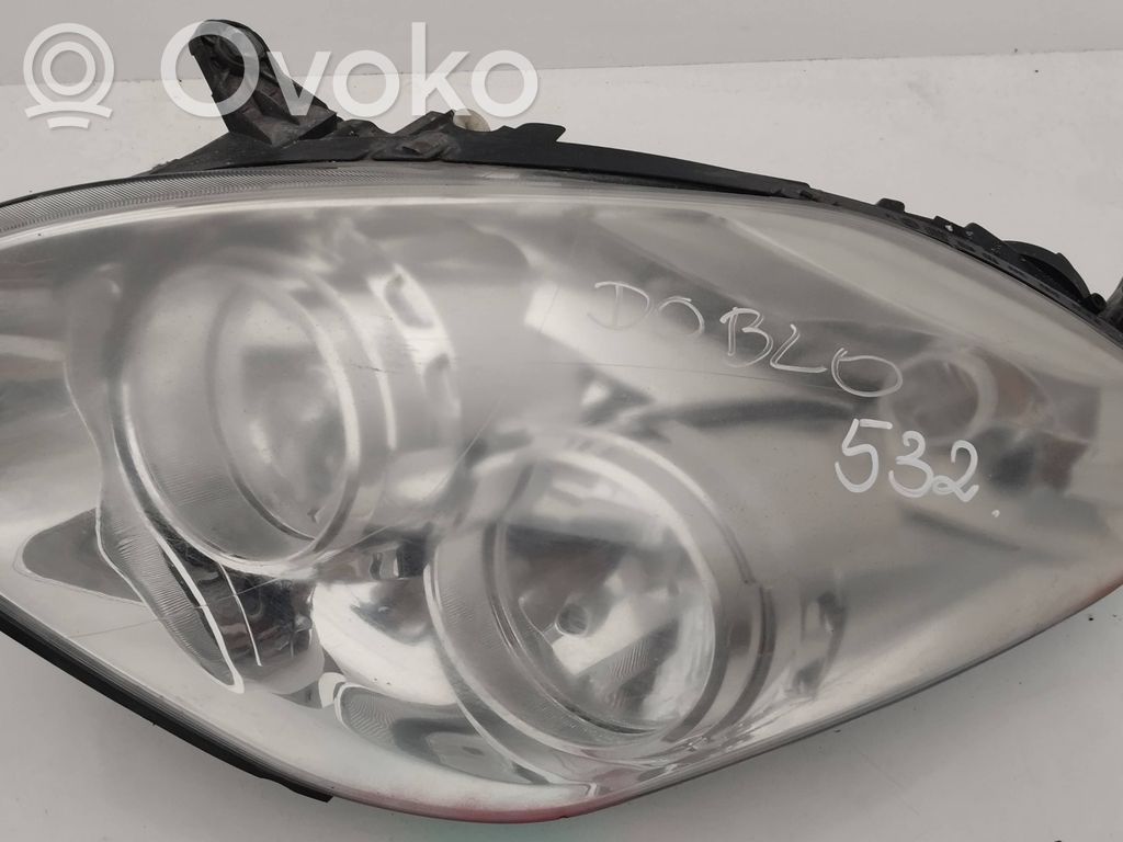 Fiat Doblo Lampa przednia 