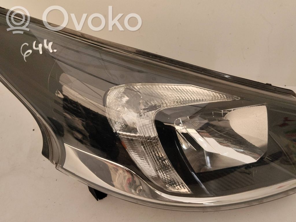 Opel Vivaro Scheinwerfer 