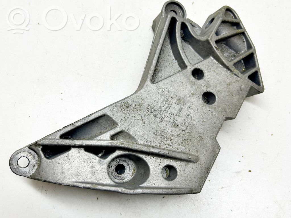 Engine mounting bracket   06J199207P